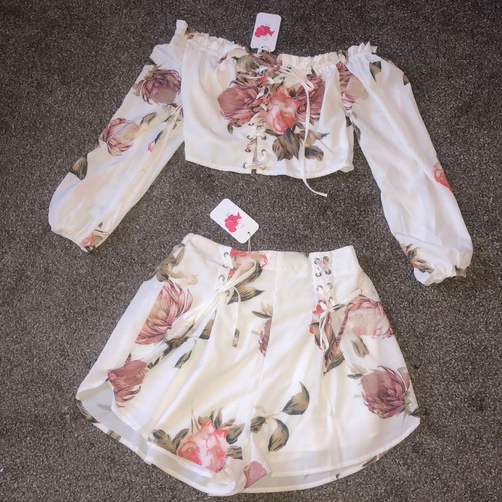 Matching floral set